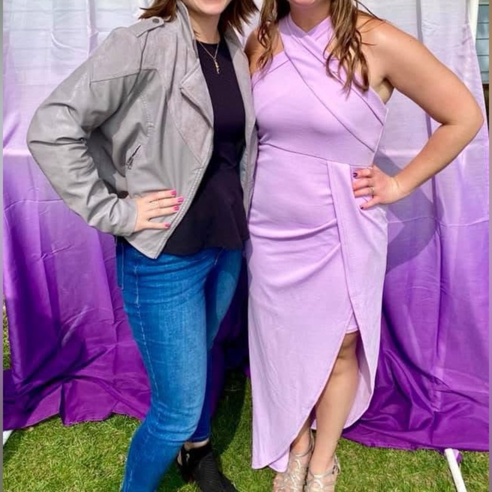 Elegant Lavender Sleeveless Dress